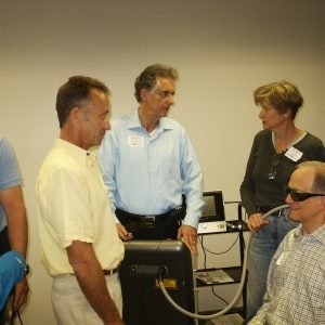 Hands-on with DCs learning laser therapy